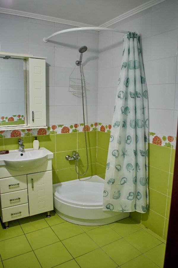 Vacation Home Lubov Kamianets-Podilskyi Luaran gambar